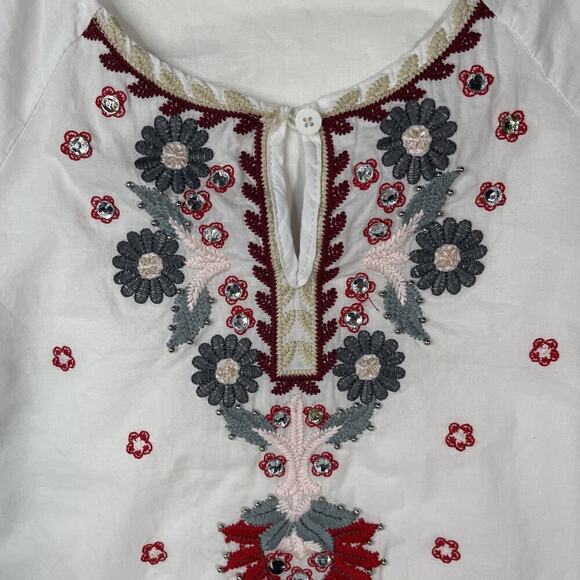 Women’s White Embroidered Bell Sleeve Slit Front Top Small - Picture 6 of 10